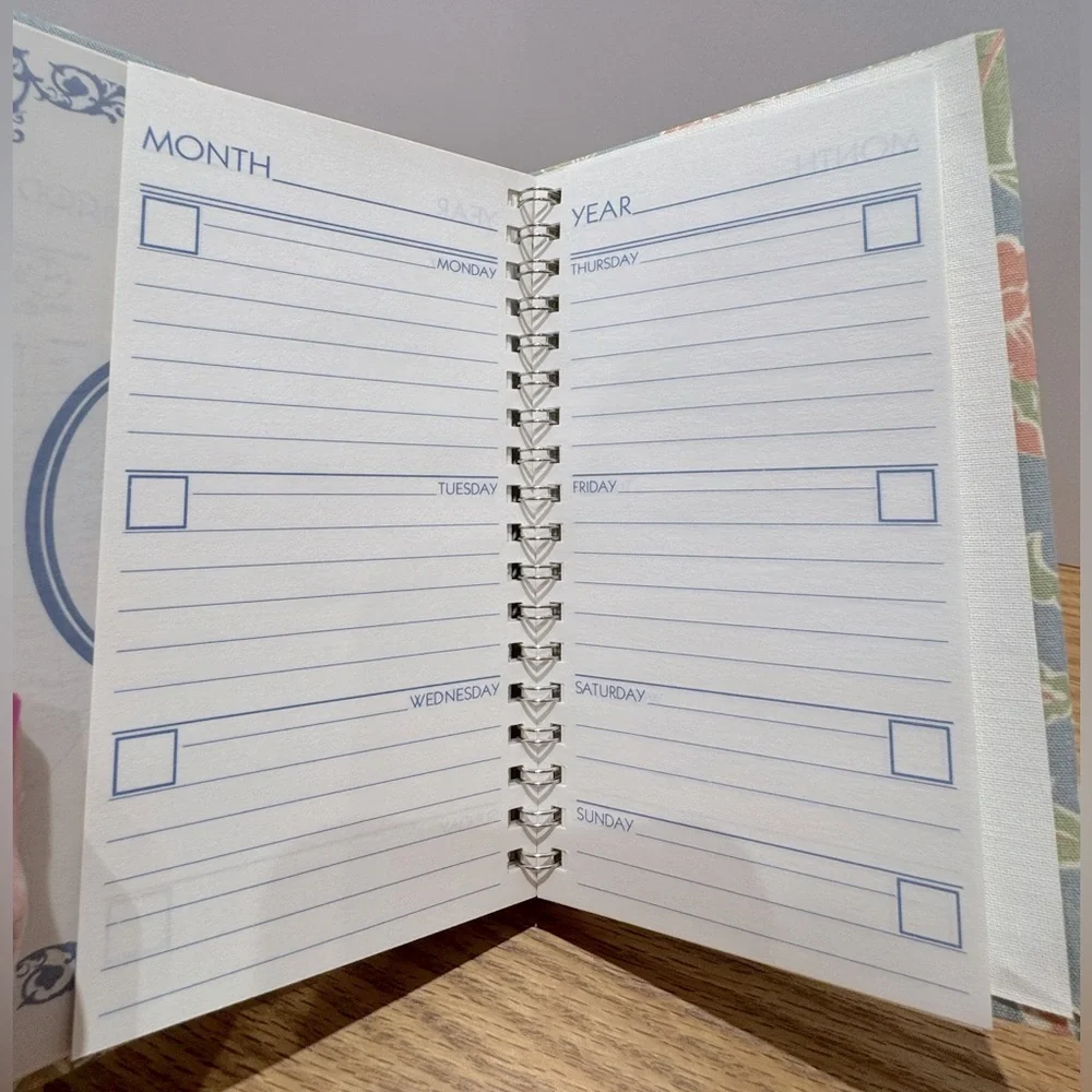 Avon Vintage Floral 1984 Presidents Club address and date notebook NWOB